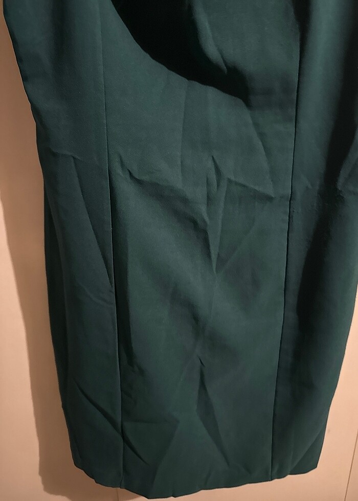 Yeşil elbise - Görsel 3