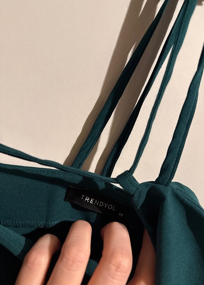 Yeşil elbise - Görsel 4