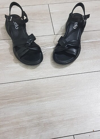 Hakiki Deri Bella Sandalet