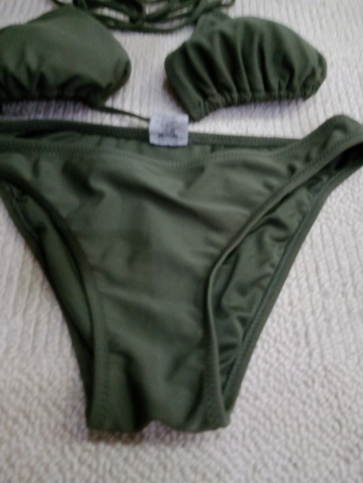 Yeşil Askılı Kadın Bikini - Görsel 5