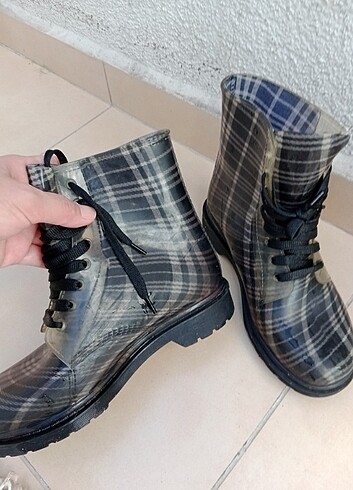 37 Beden Yağmur çizmesi