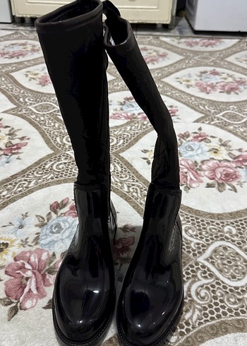 Dikiş  Detaylı Siyah Dizüstü Kadın Bot - Görsel 2