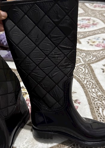 Dikiş  Detaylı Siyah Dizüstü Kadın Bot - Görsel 4