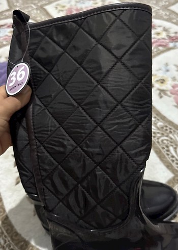 Dikiş  Detaylı Siyah Dizüstü Kadın Bot - Görsel 5