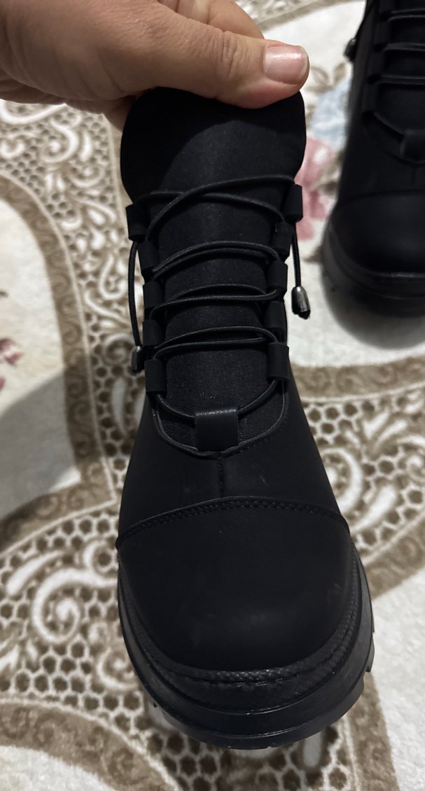Siyah kısa kadın bot - Görsel 4