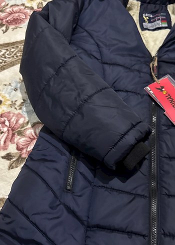 Koyu Mavi Kapüşonlu Kadın Kışlık Mont - Görsel 3