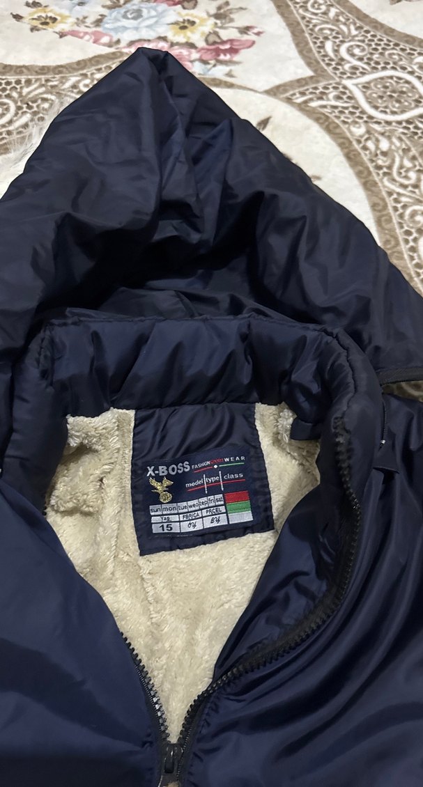 Koyu Mavi Kapüşonlu Kadın Kışlık Mont - Görsel 2