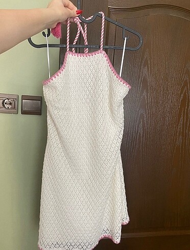 Beyaz Pembe detaylı Kısa Elbise