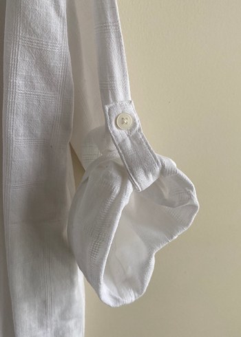 Beyaz Keten Düğmeli Erkek Çocuk Gömlek - Görsel 2