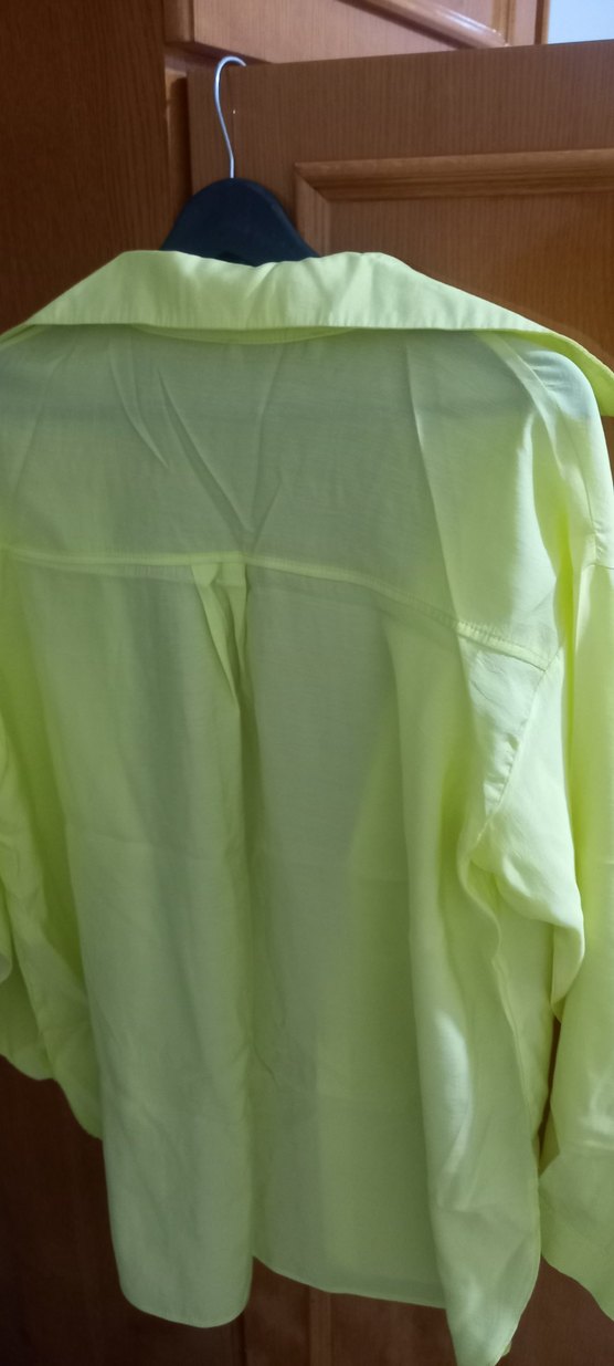 Sarı Düğmeli Salaş Kadın Gömlek - Görsel 4