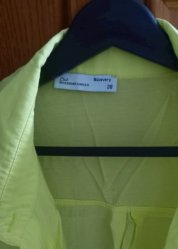 Sarı Düğmeli Kadın Gömlek - Görsel 2