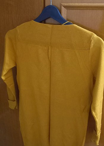 Sarı Düğmeli Kadın Kazak - Görsel 2