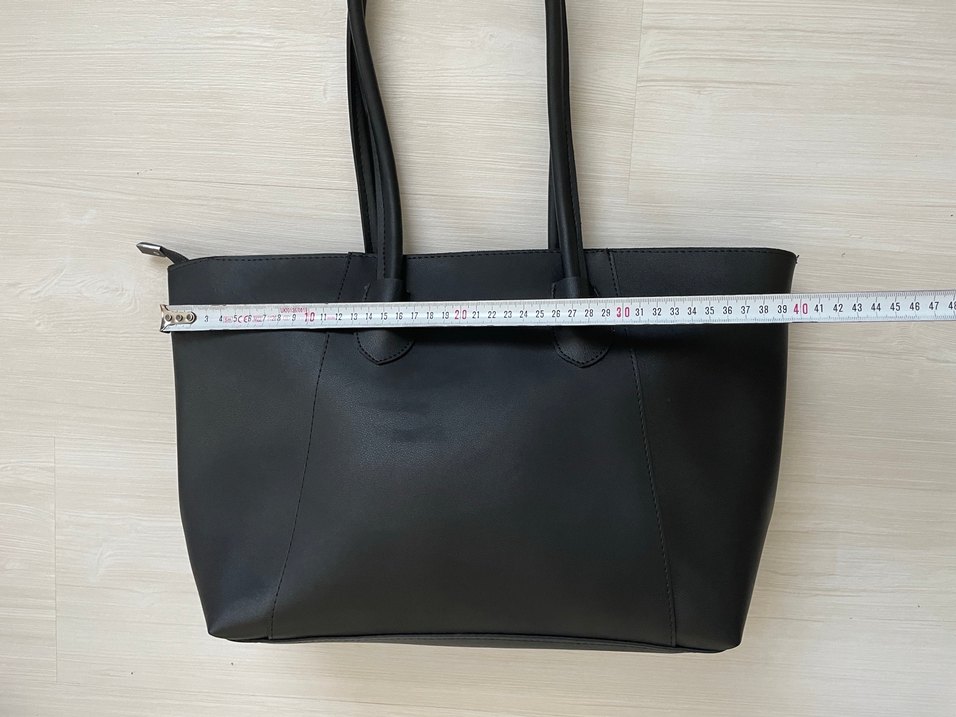 Siyah Çanta - Görsel 4