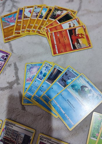  Beden Renk 35 adet orjinal pokemon kartı