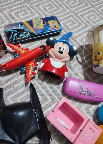 Bir kutu dolusu oyuncak hepsinin fiyatıdır - Görsel 5