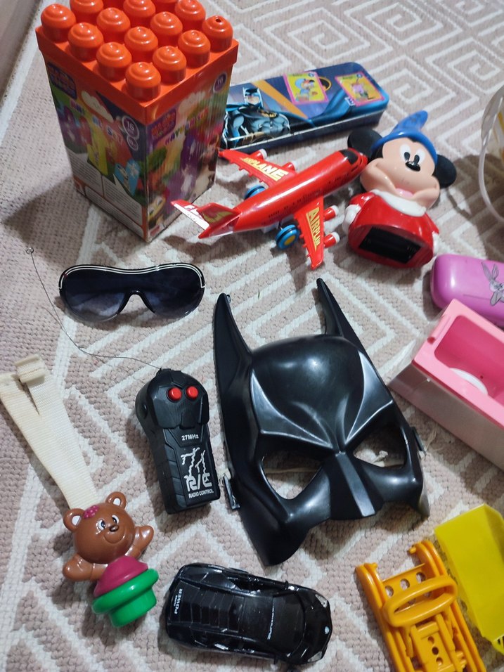 Bir kutu dolusu oyuncak hepsinin fiyatıdır - Görsel 3