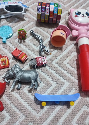 Birçok hasarlı hasarsız oyuncak, hepsinin fiyatıdır - Görsel 3