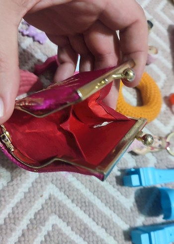 Birçok hasarlı hasarsız kız oyuncakları, hepsinin fiyatıdır - Görsel 5