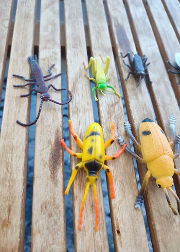  7 adet böcek oyuncak seti