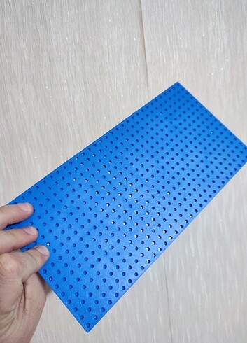 Beden 32x16 puntolu lego tabanlık