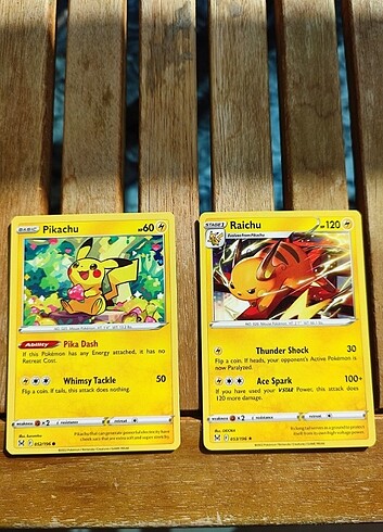Pikachu ve evrimi pokemon kartları