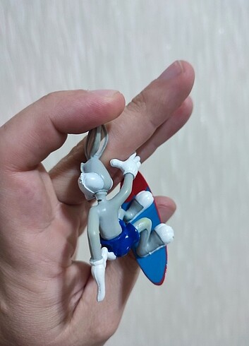 Bugs bunny Figür ve metal kutu