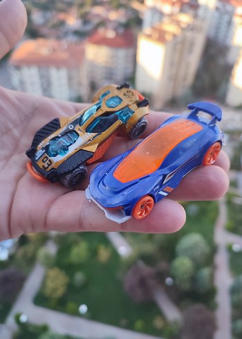 2017 mattel hot wheels oyuncak araba, 2sinin birlikte fiyatıdır