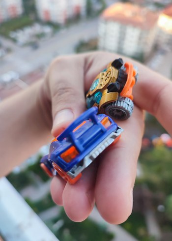 2017 mattel hot wheels oyuncak araba, 2sinin birlikte fiyatıdır