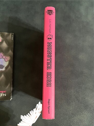 Beden Renk monster high kitap