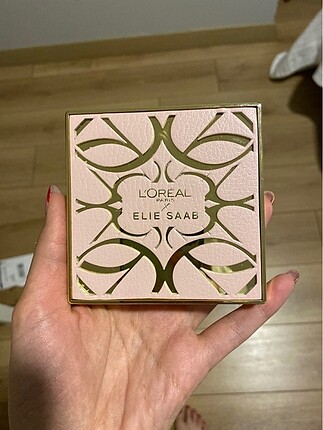  Beden Loreal Elie Saab far paleti