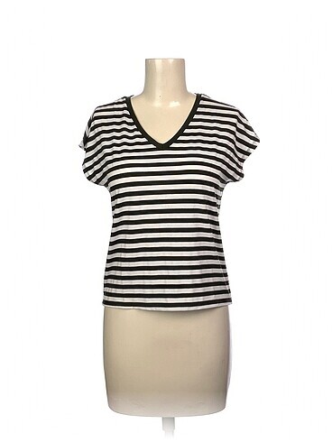 Koton T-shirt %70 İndirimli.