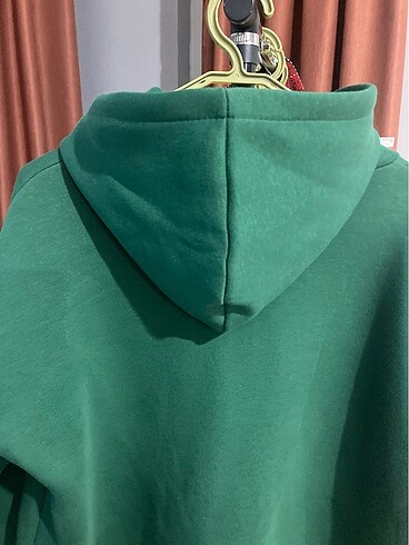 universal Beden yeşil Renk Sweatshirt.istediğiniz ölçülerde yapabiliriz