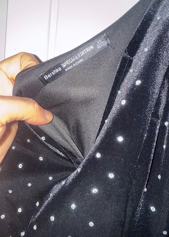 Bershka Tek Kollu taş detaylı kadife tulum - Görsel 4