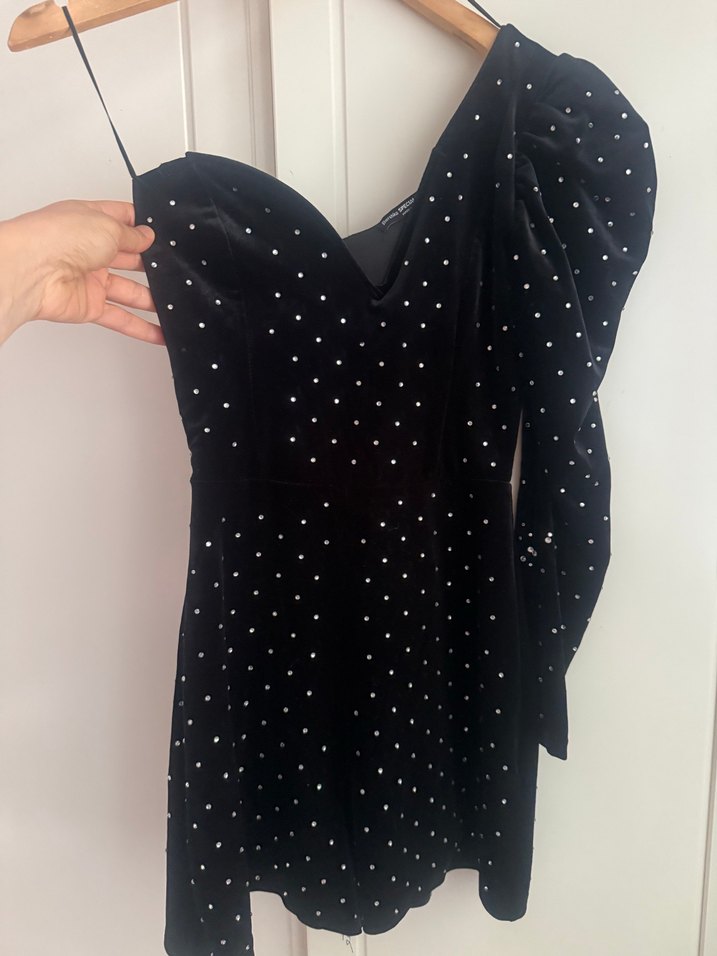 Bershka Tek Kollu taş detaylı kadife tulum - Görsel 2