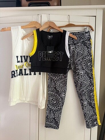 Spor 3?lü takım