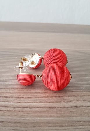  ponponiere kirmizi kupe