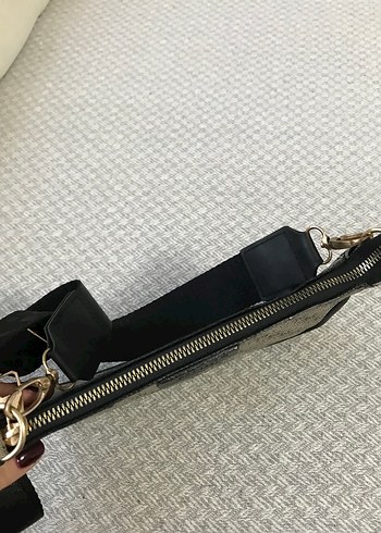 Zara Gri Baskılı Guess Kadın Omuz Çantası