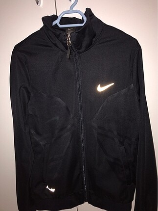 Nike erkek çocuk üst