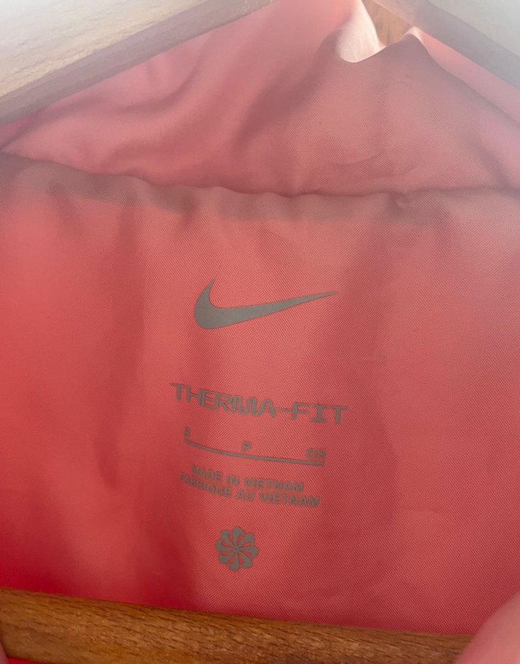 Pembe Nike Yüksek Yakalı Kolsuz Spor Yelek - Görsel 2
