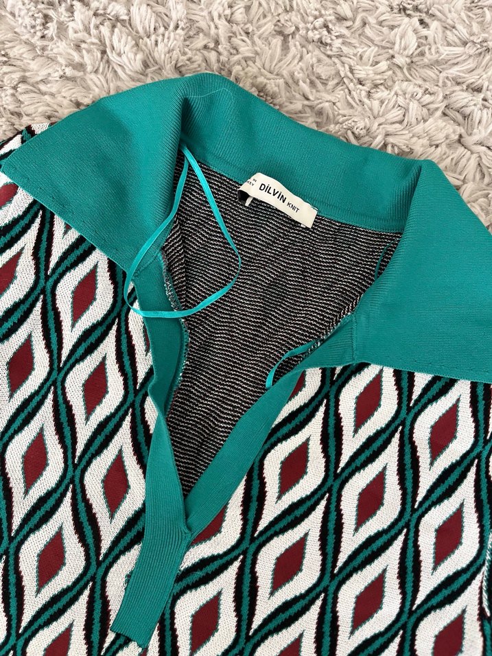 Uzun Kollu V Yaka Desenli Triko Elbise - Görsel 2