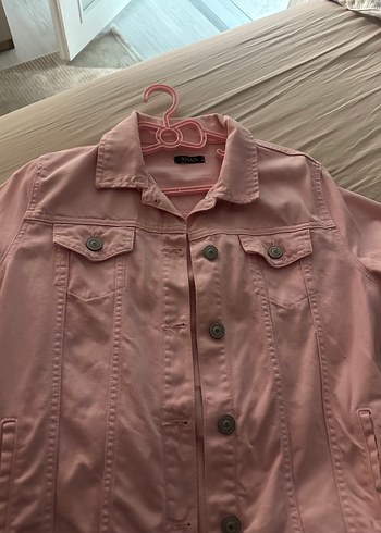 Pembe Düğmeli Kadın Denim Ceket