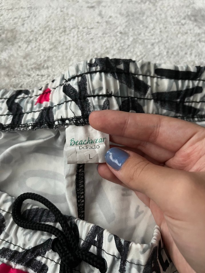 Baskılı Gevşek Kesim Mini Deniz Şortu - Görsel 3