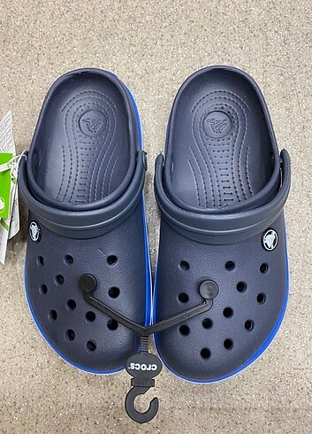 Crocs 38