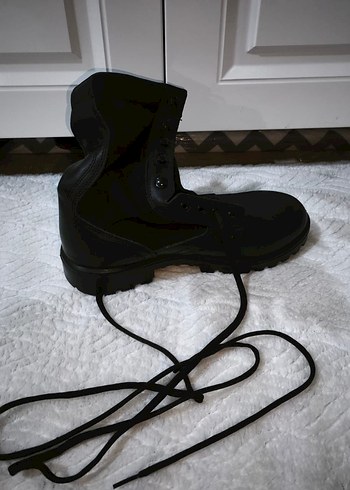 Siyah Minimalist Goth Erkek Bot - Görsel 7