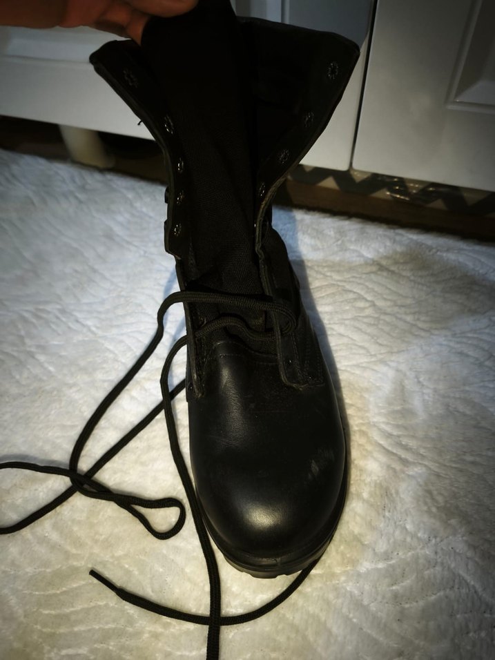 Siyah Minimalist Goth Erkek Bot - Görsel 4