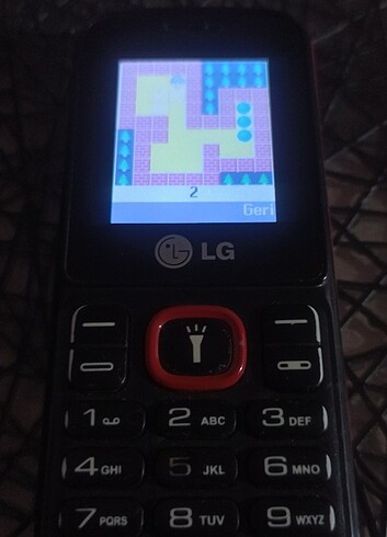 LG tuşlu telefon