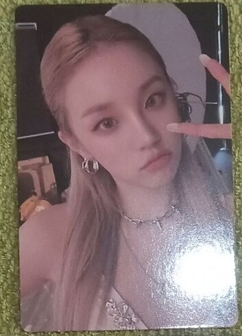 yuqi heat digipack photocard