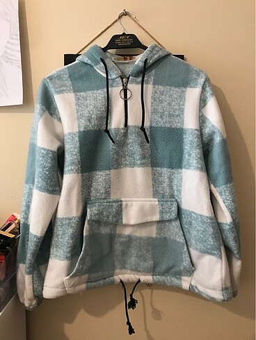 polar sweatshirt