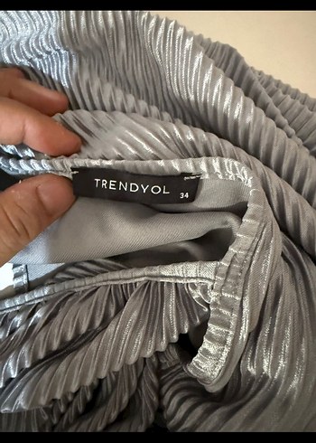 34 Beden Gri Pliseli Mini Straplez Elbise