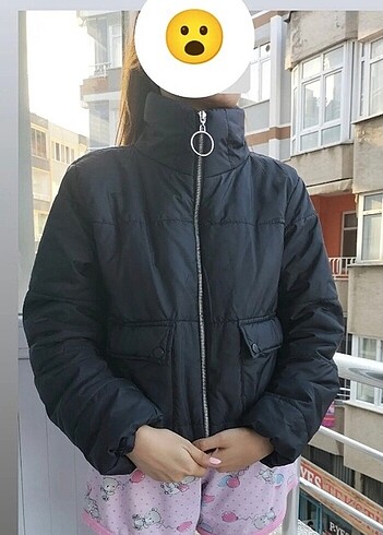Kısa siyah mont